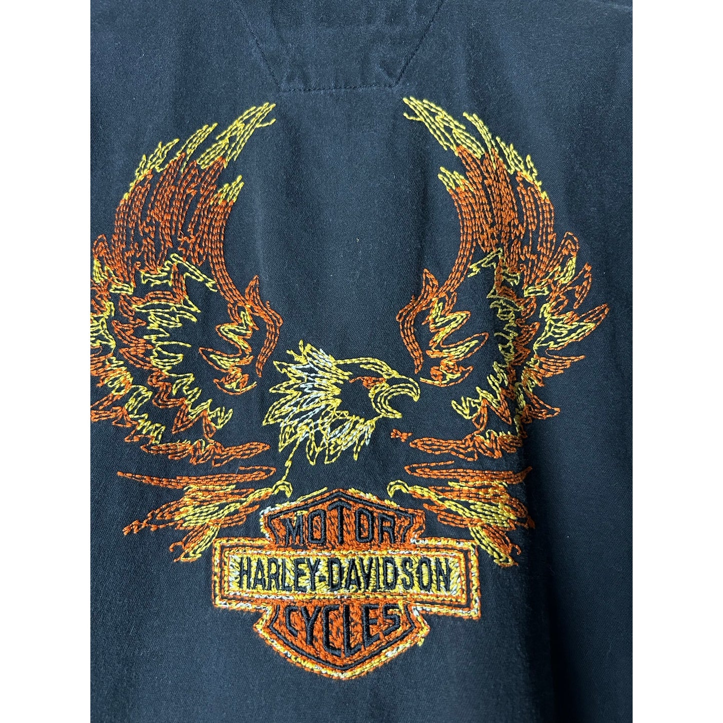 Harley Davidson Button-down mit Adlerstickerei auf dem Rücken Größe M