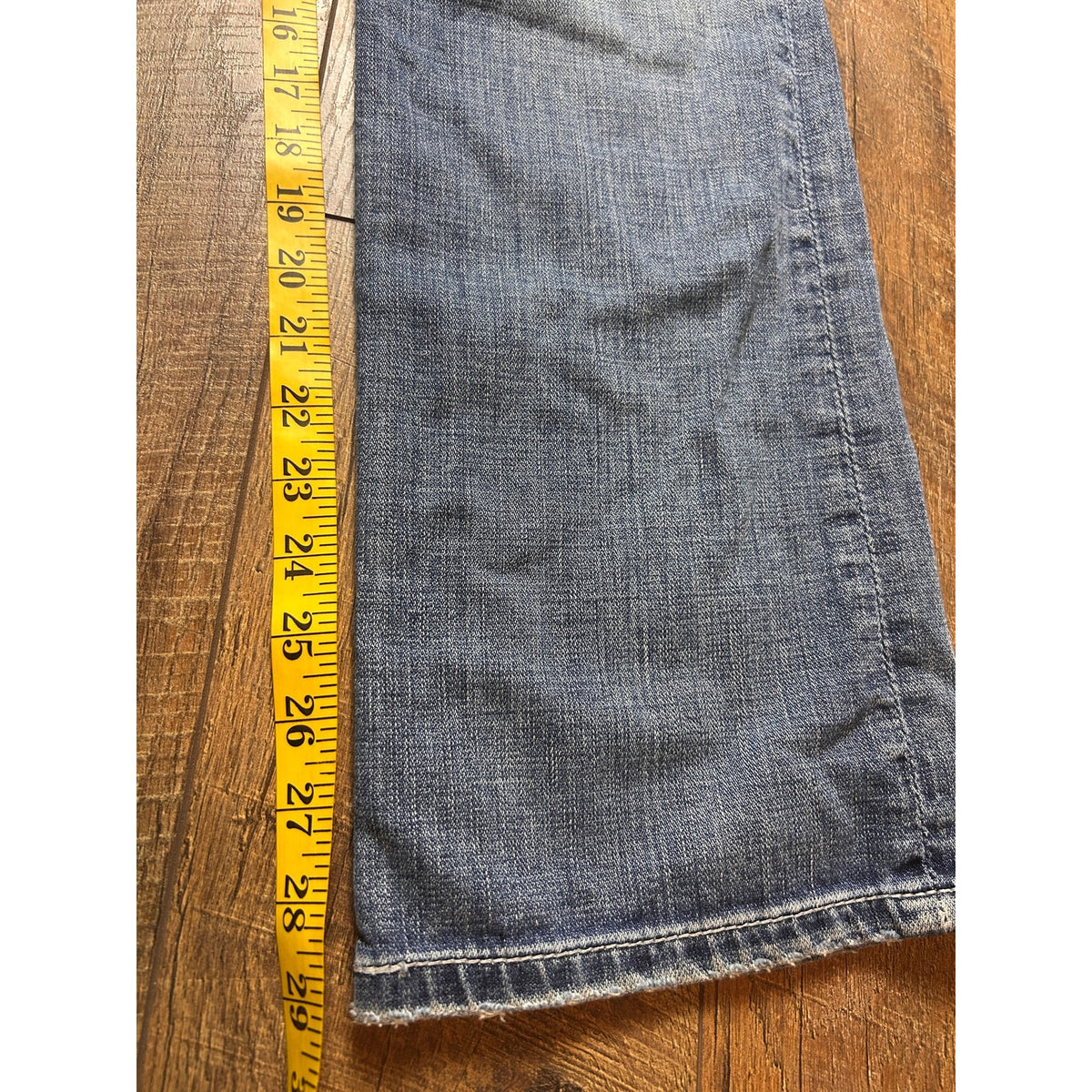 BKE Brayden Jeans 27 Low Rise Light Wash Faded Embroidered Back Pockets Y2K