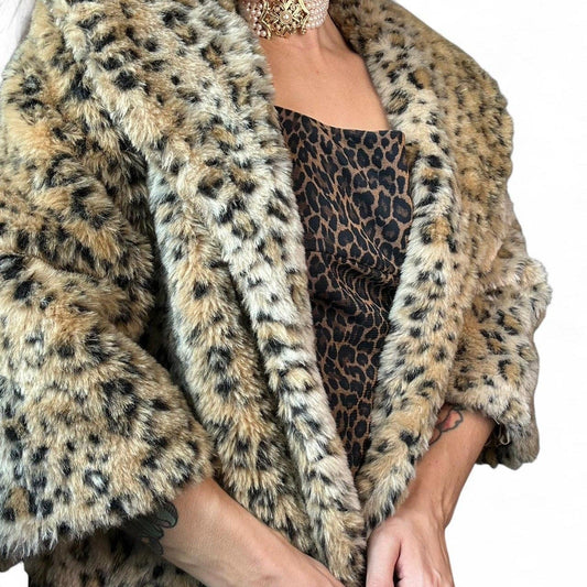 Luz Leopard print faux fur jacket with satin lining, with three hook and eyes