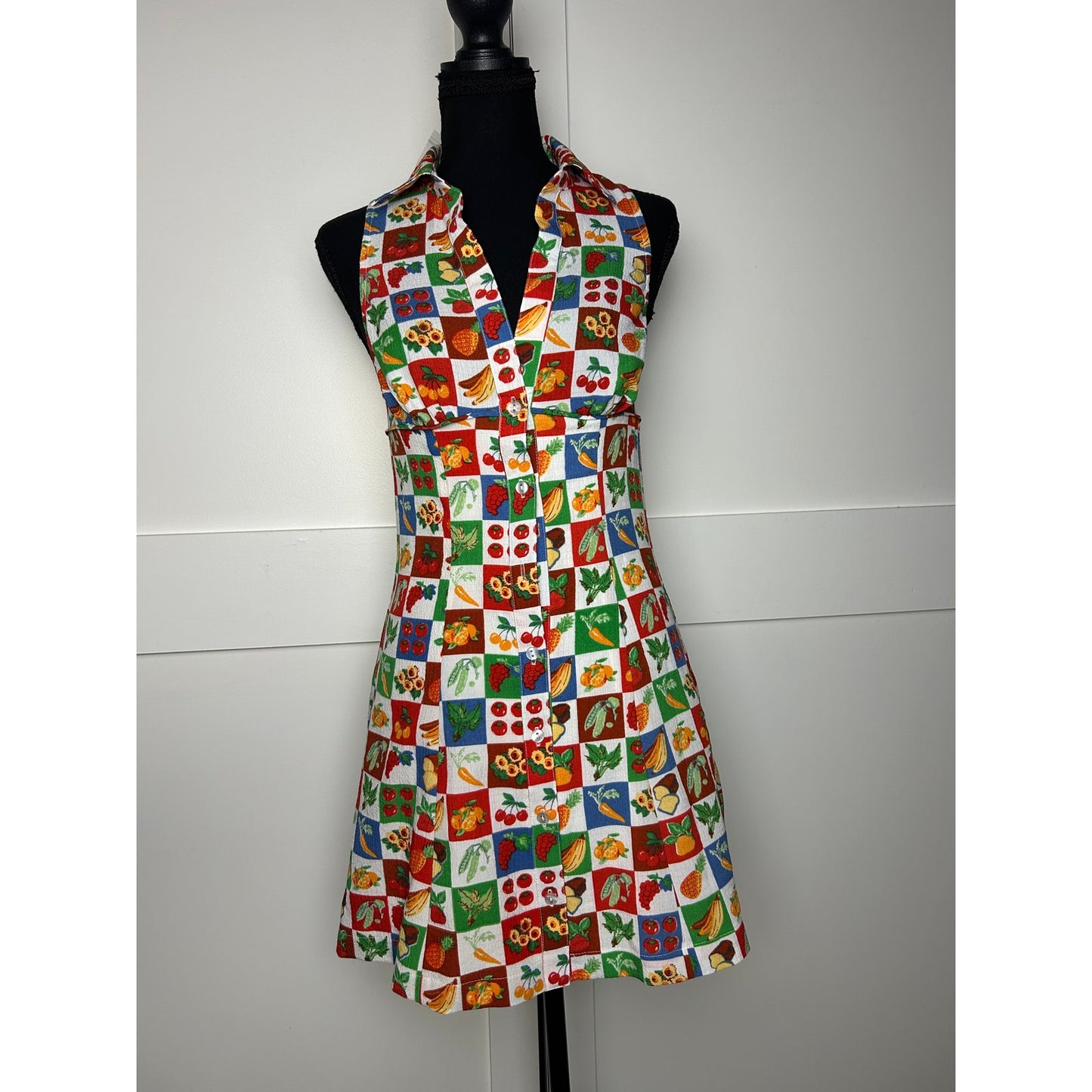 NEU Urban Outfitters Kleid mit Früchtemuster, Kragen, A-Linie, Krepp, Mini