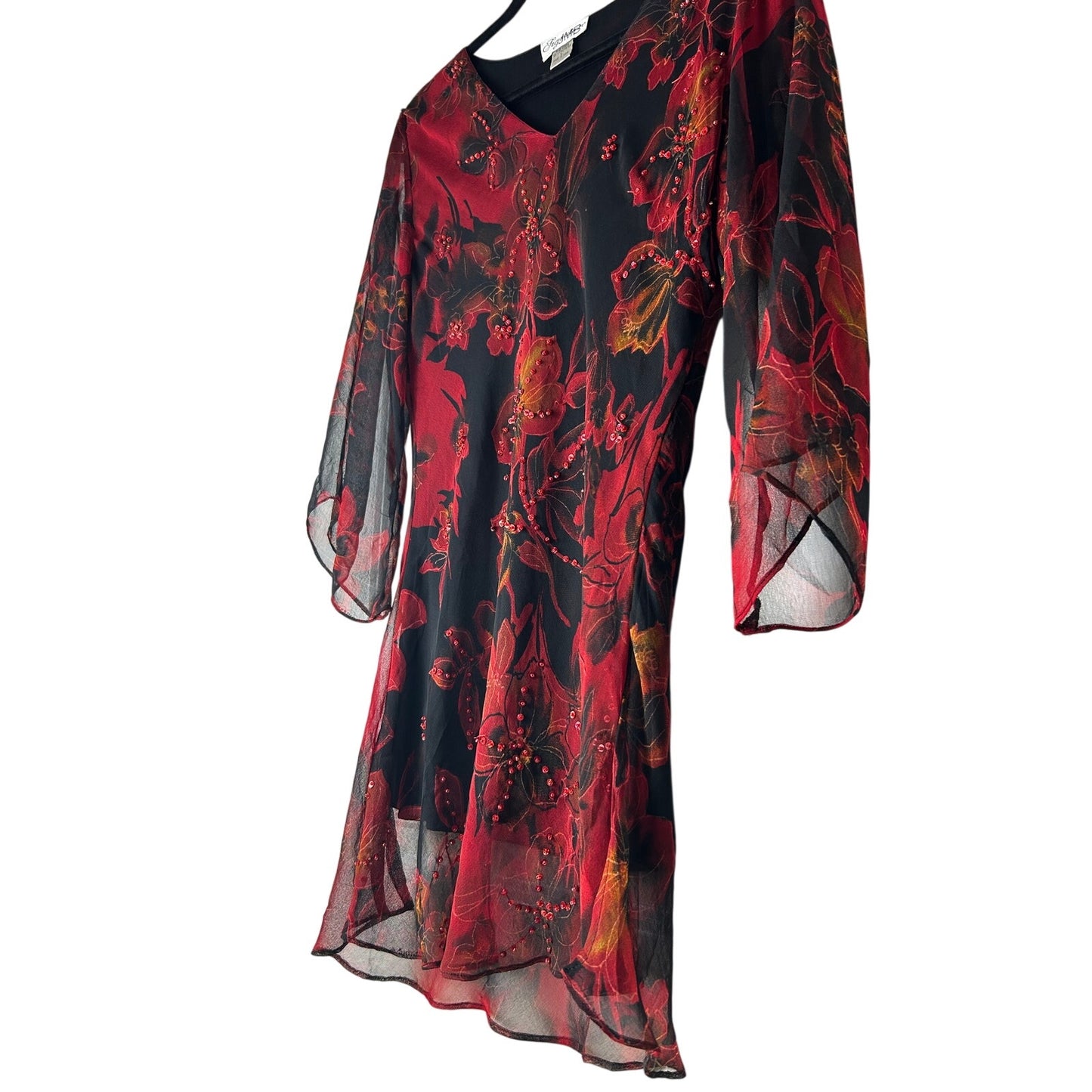 Robe en mousseline de soie à fleurs ornée de perles JMB