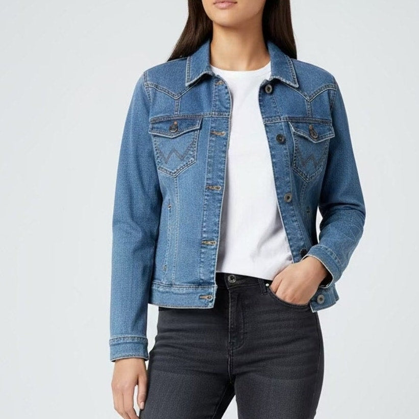 Wrangler Retro Denim trucker Jacket - Size M