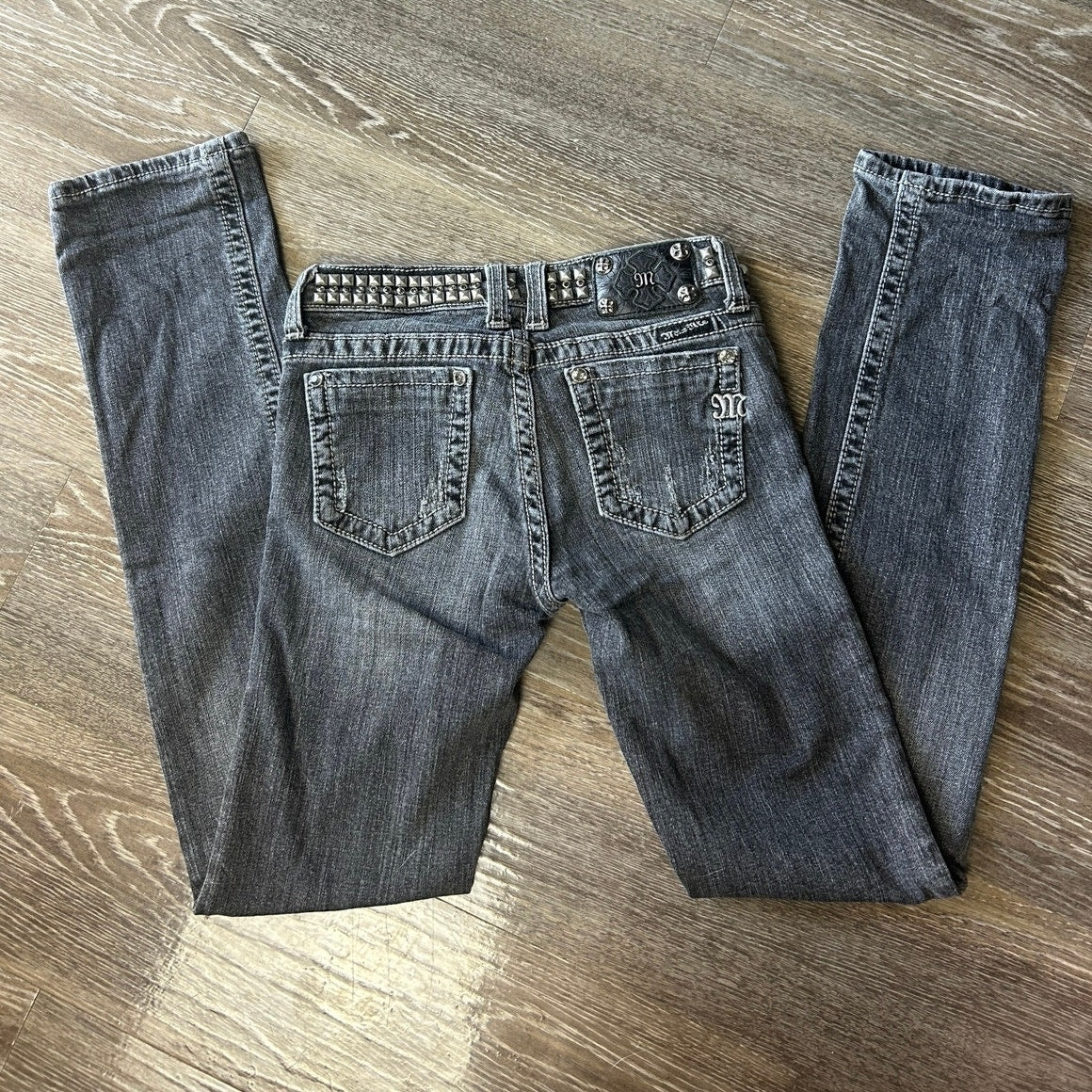 ✨ Studded Miss Me straight Jeans — Gray Wash (Youth 14)
