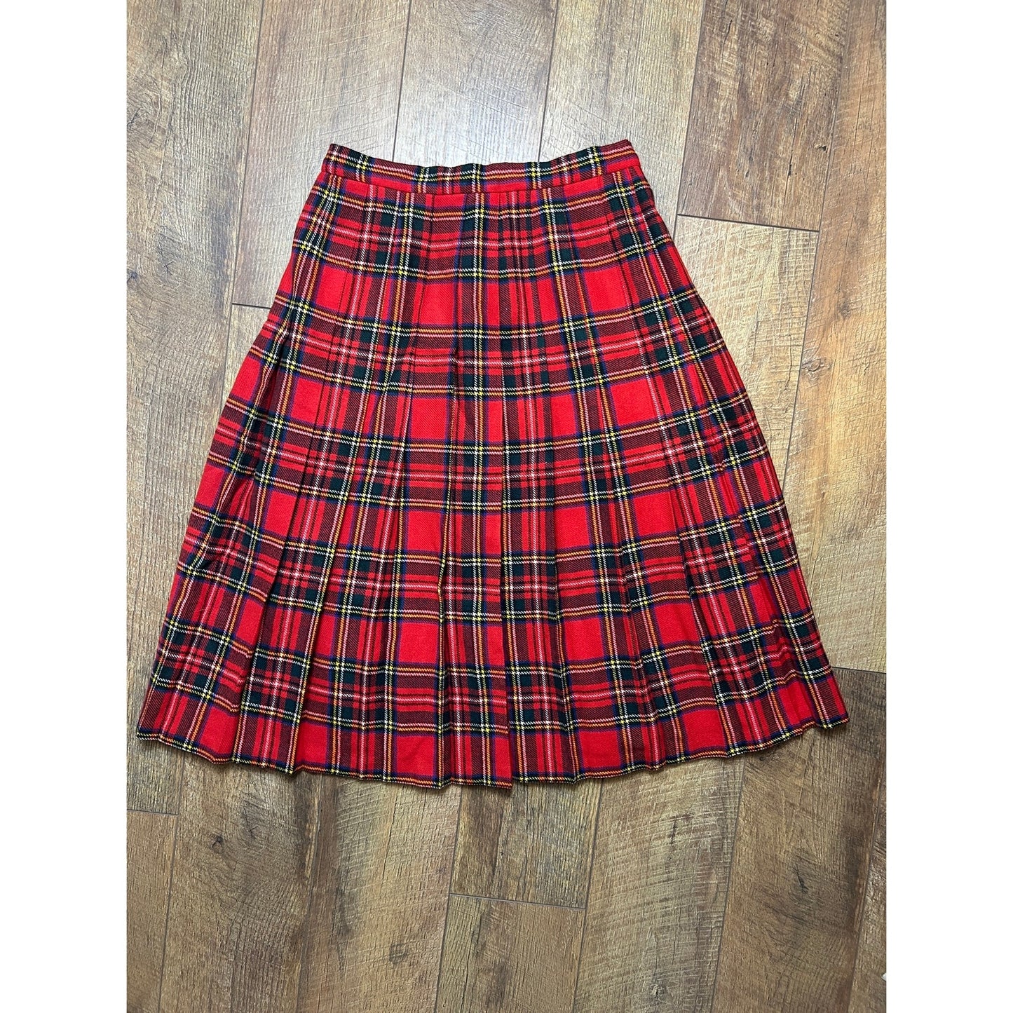 tartan skirt made in scotland pitlochry 100% pure new wool size 5