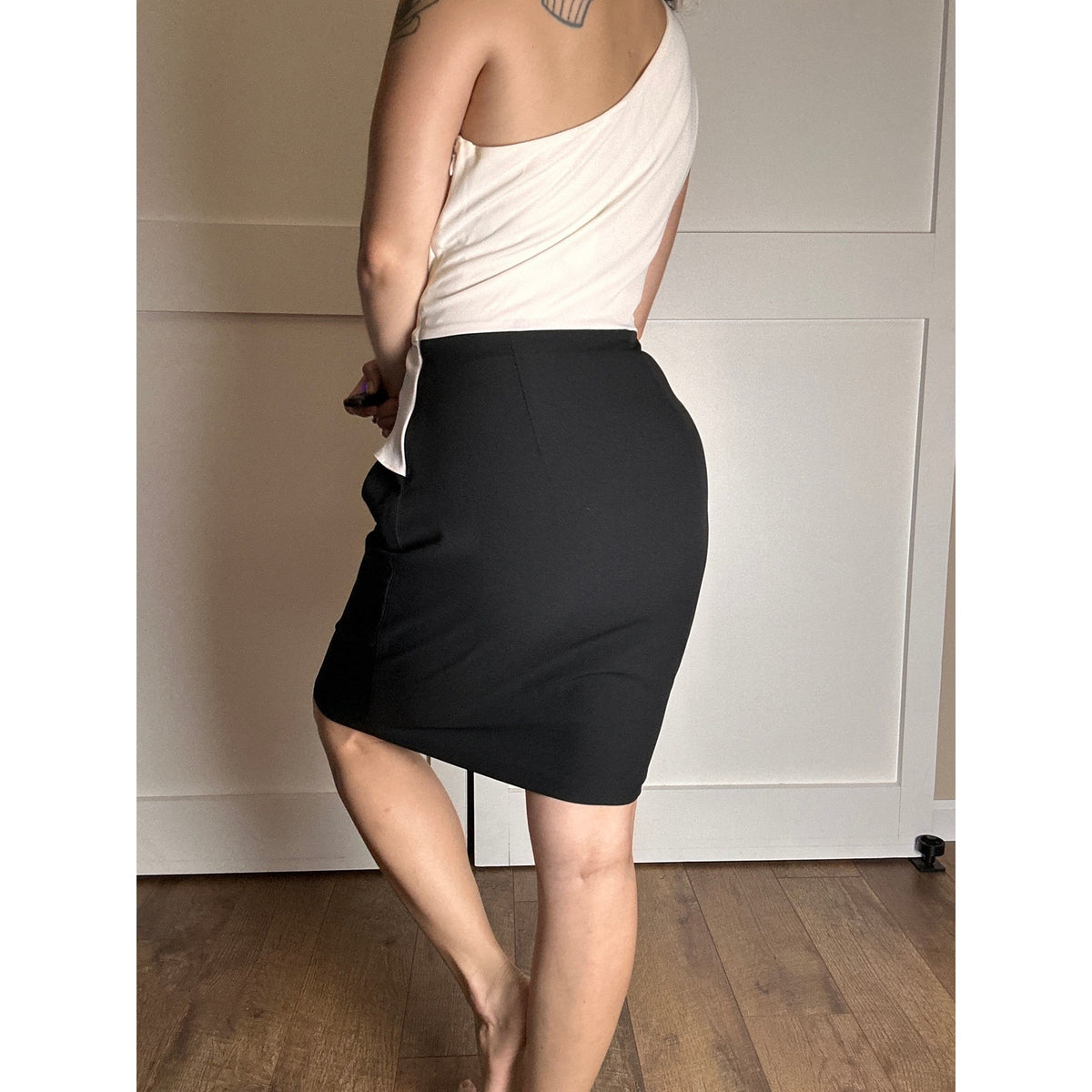 Belle Badgley Mischka Black & White Asymmetrical Ruffle Dress — Size 2