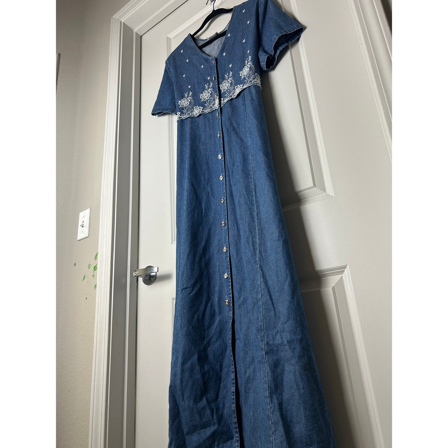 🌾 Robe longue en denim Tradition à nouer au dos avec broderie Taille 14