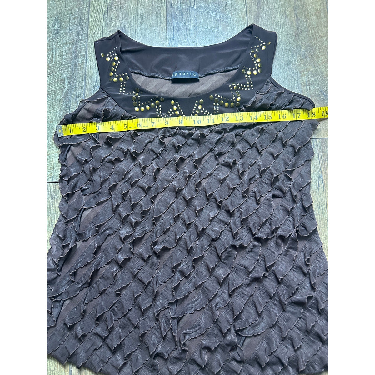Janeric Studded Ruffle Going Out Top — size m