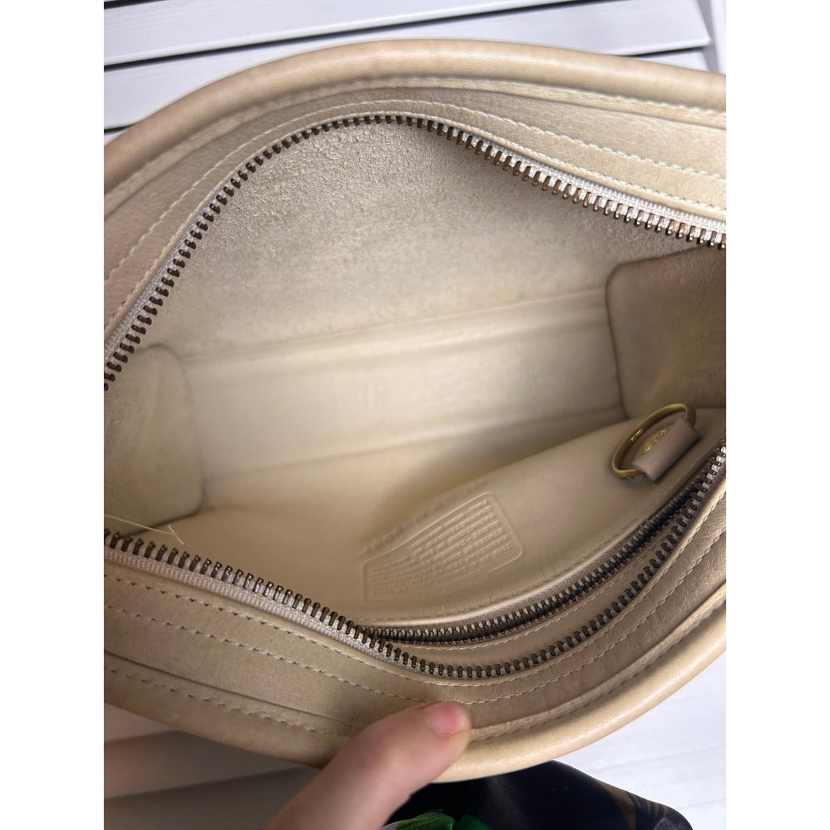 Vintage Coach Metropolis Zip 9087 Bone Leather Crossbody Shoulder Bag 1998