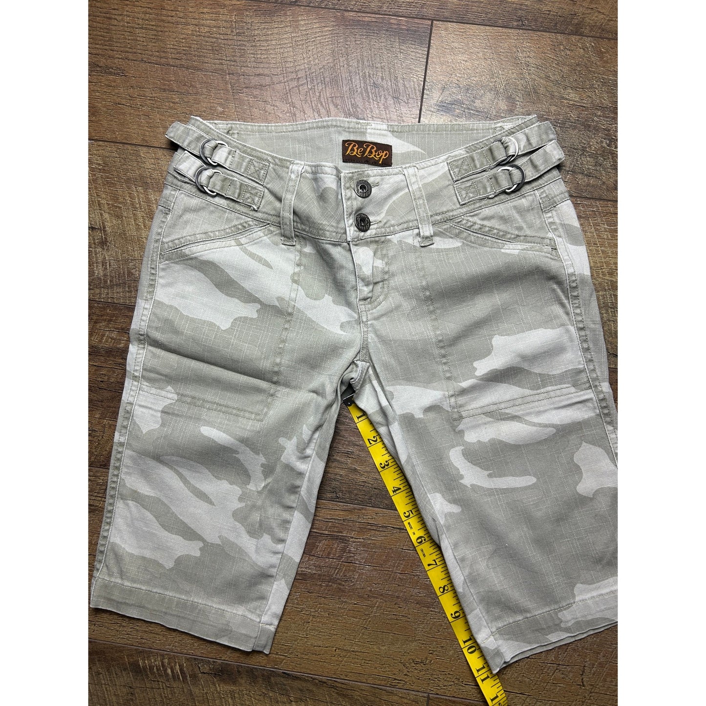 y2k bebop lowrise camo bermuda shorts cotton size 3