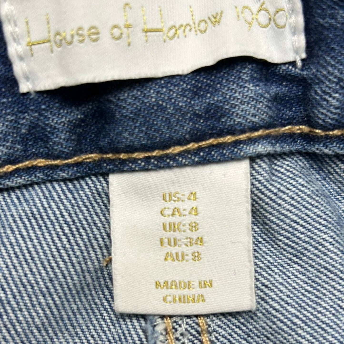 Jupe mi-longue en jean avec fente avant House of Harlow, ceinture de style western bleue 🤠💙