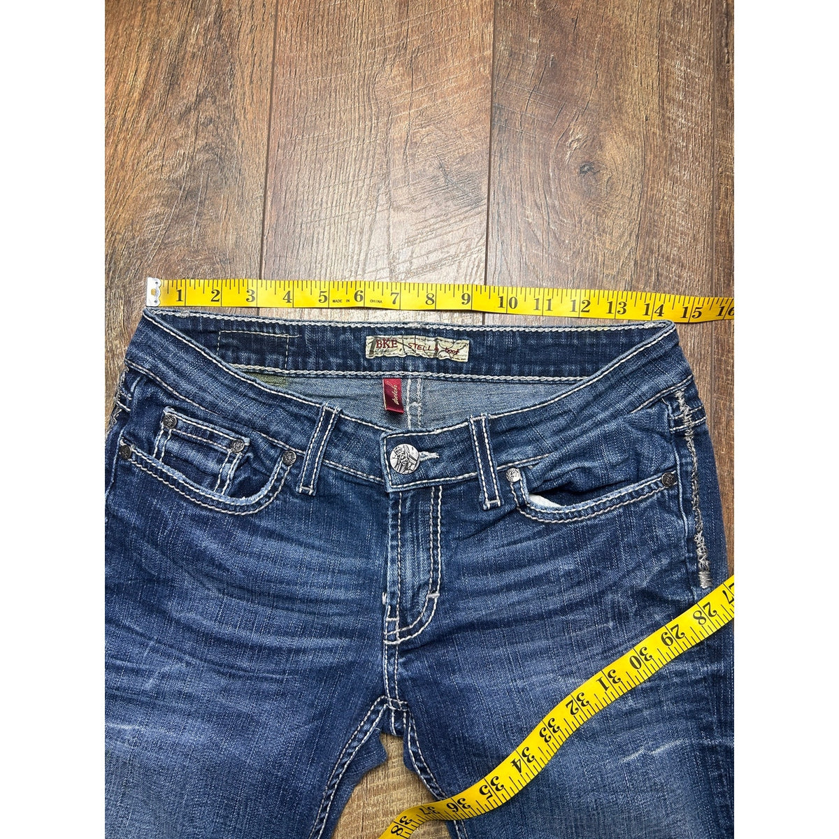 BKE Stella Bootcut Jeans 28x33.5 Low Rise Embroidered Back Flap Pockets Y2K