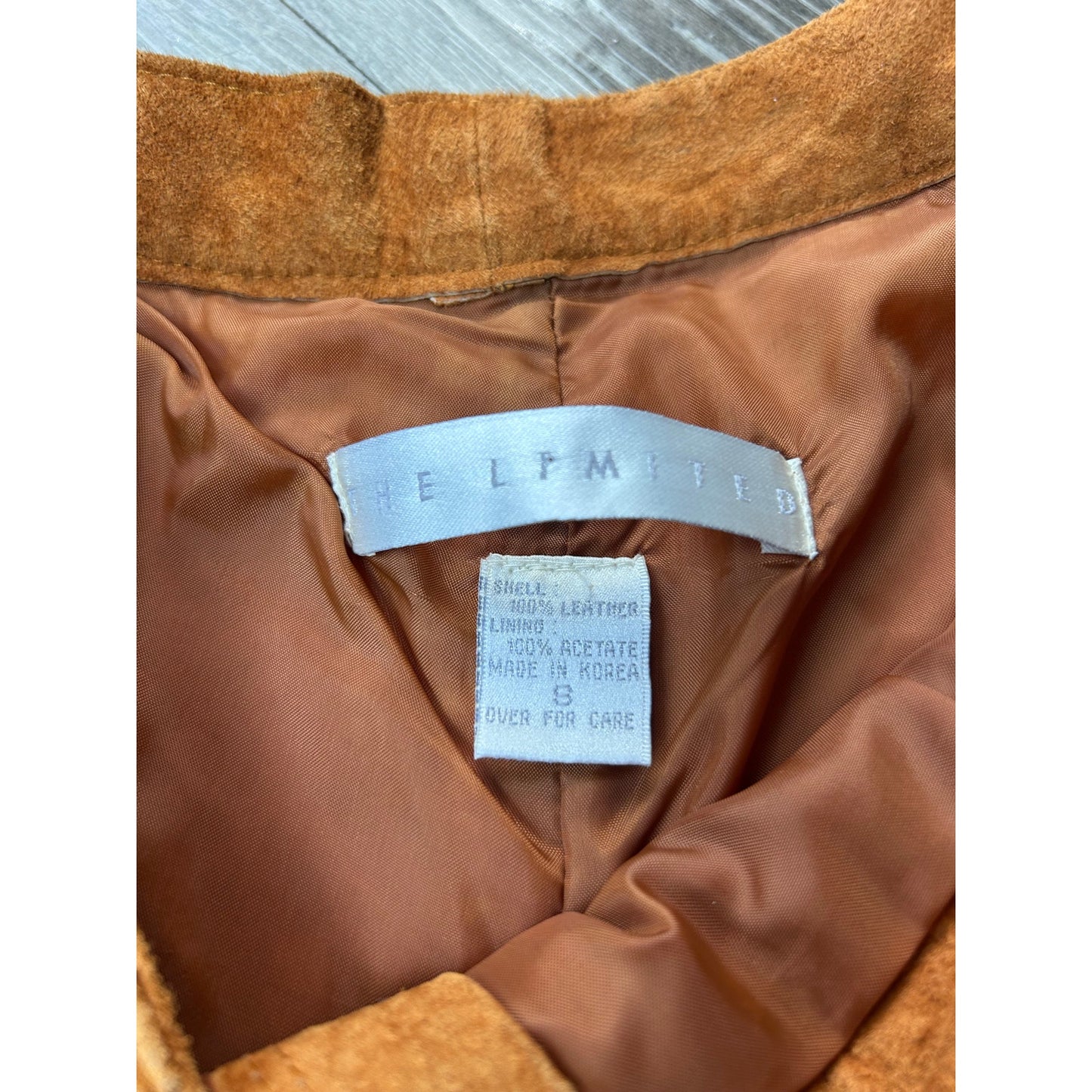 The limited seude highwaisted shorts size 8