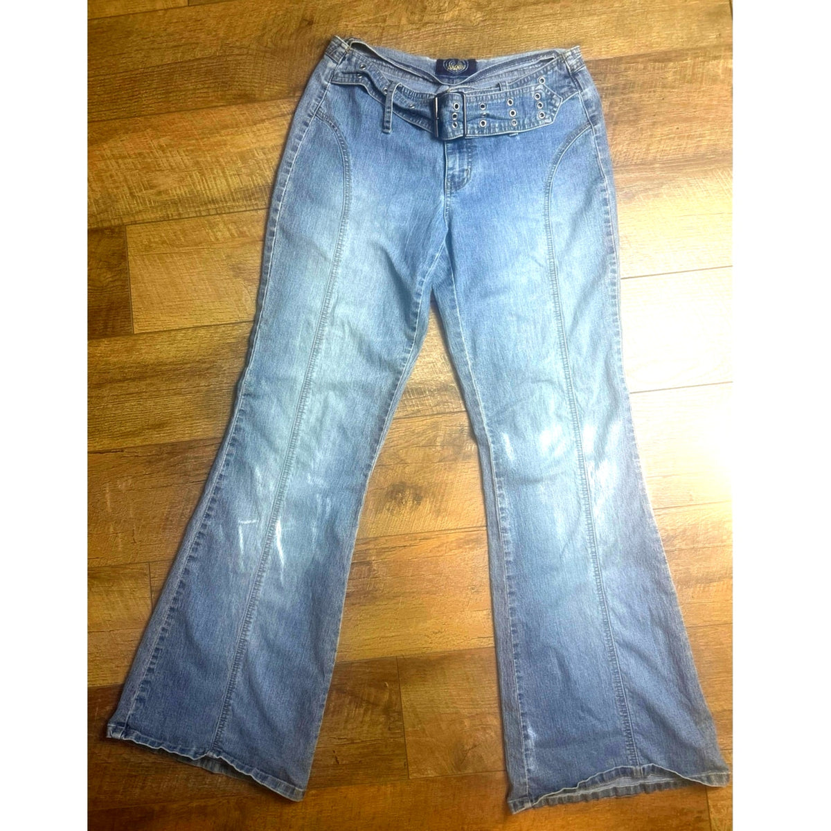 angels belted lowrise flare jeans bareback light wash y2k size 7