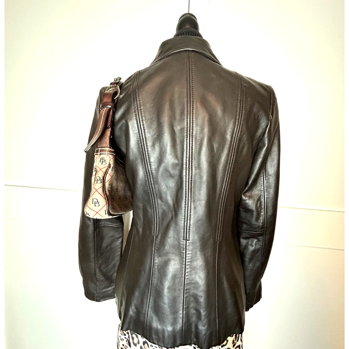 Y2K Indie Sleaze Jones New York Braune Lederjacke Plissiert Reißverschluss Grunge