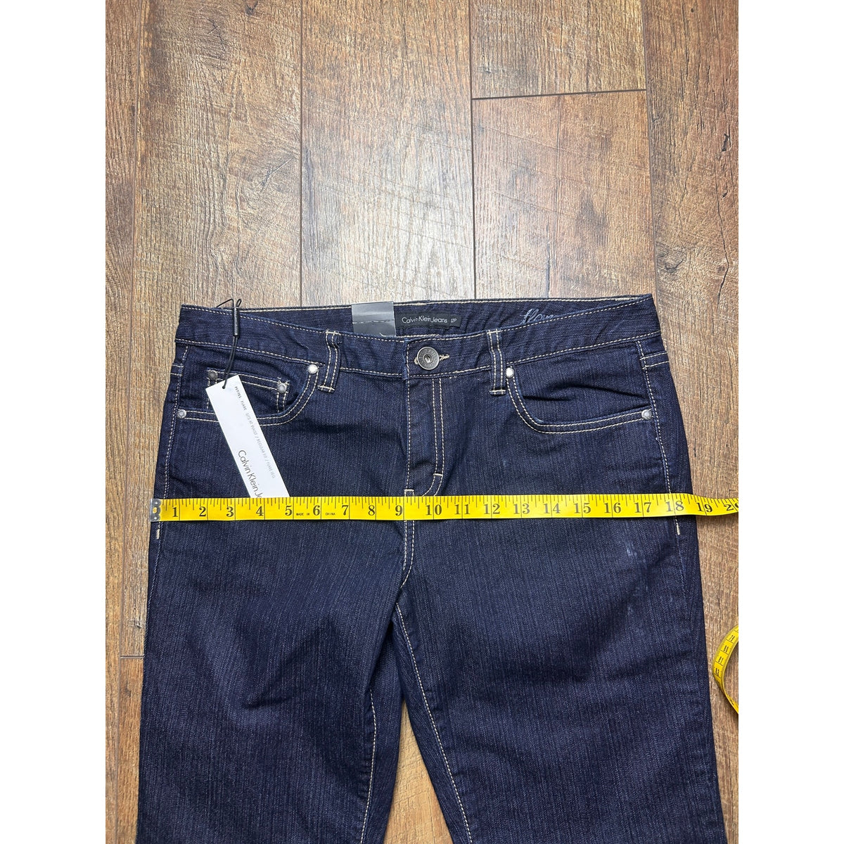 nwt calvin klein flare jeans dark wash 12p