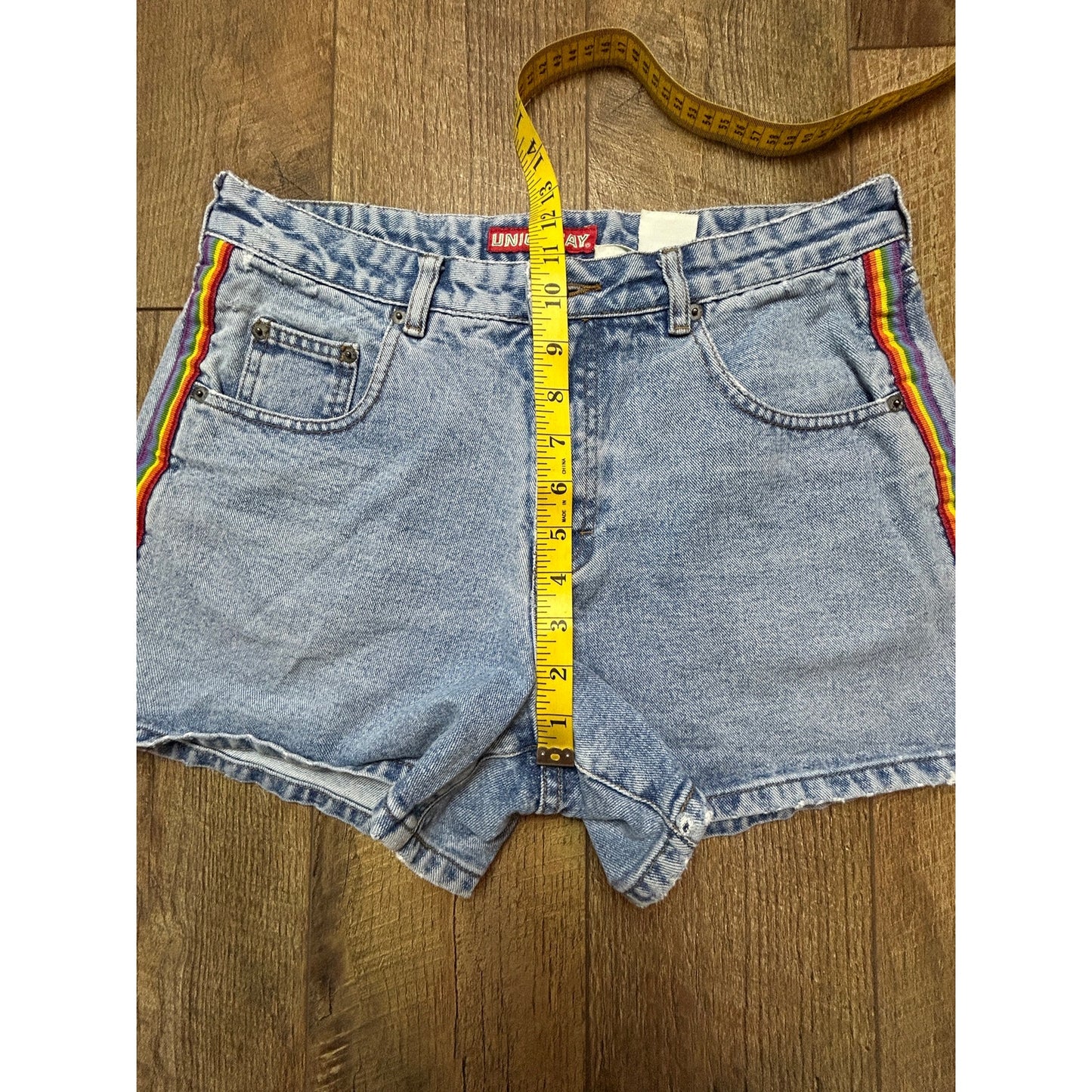union bay rainbow strip light wash jorts 30in high waist 3in inseam