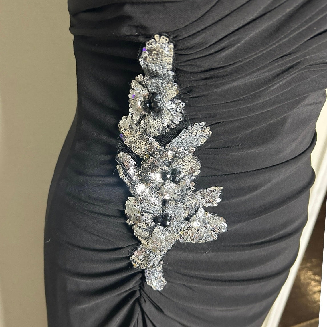 ✨ Caché One-Shoulder Beaded Mermaid Dress
