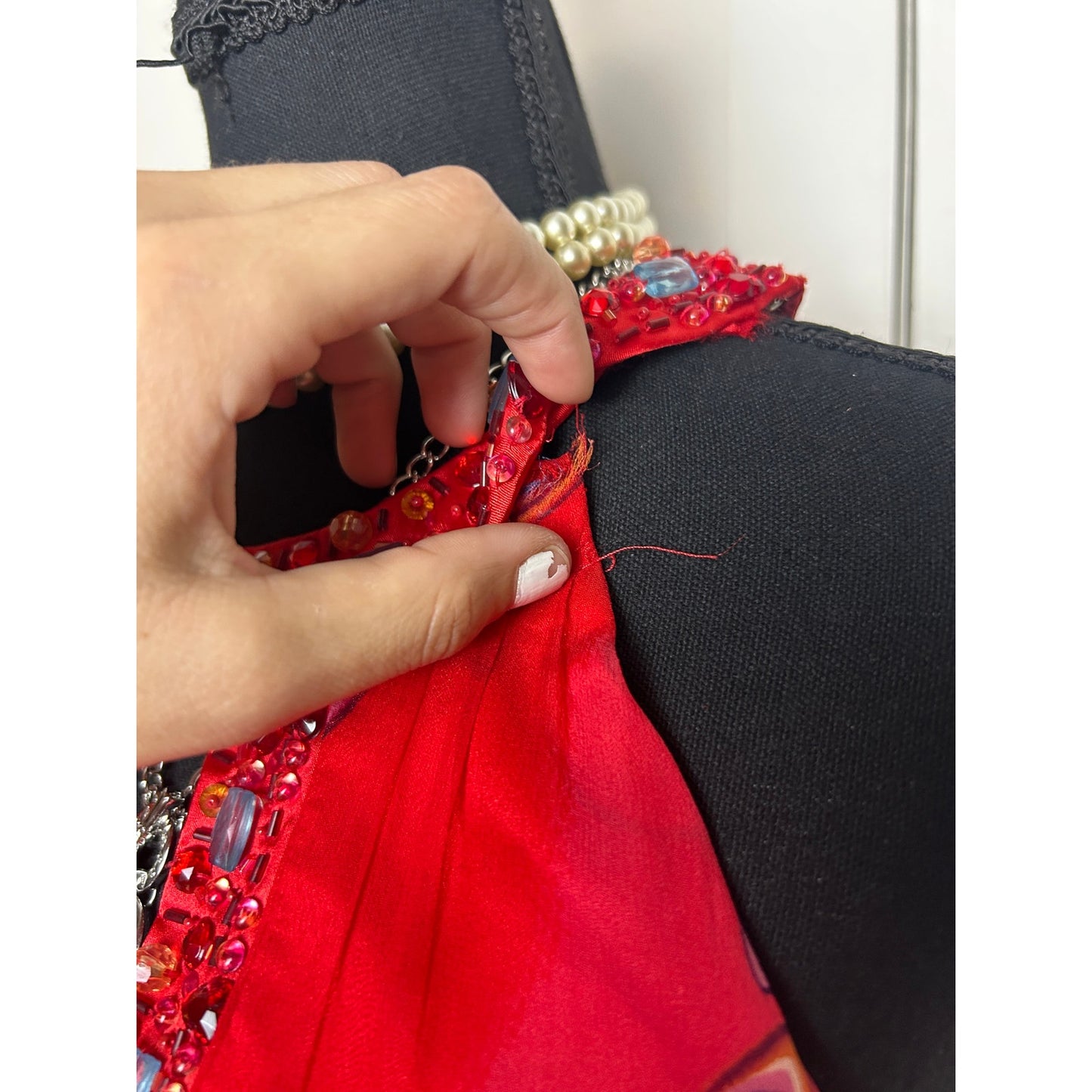 Y2K It-Girl Sue Wong Nocturne Rotes Cocktailkleid aus Seide mit Perlenbesatz Größe 0 McBling