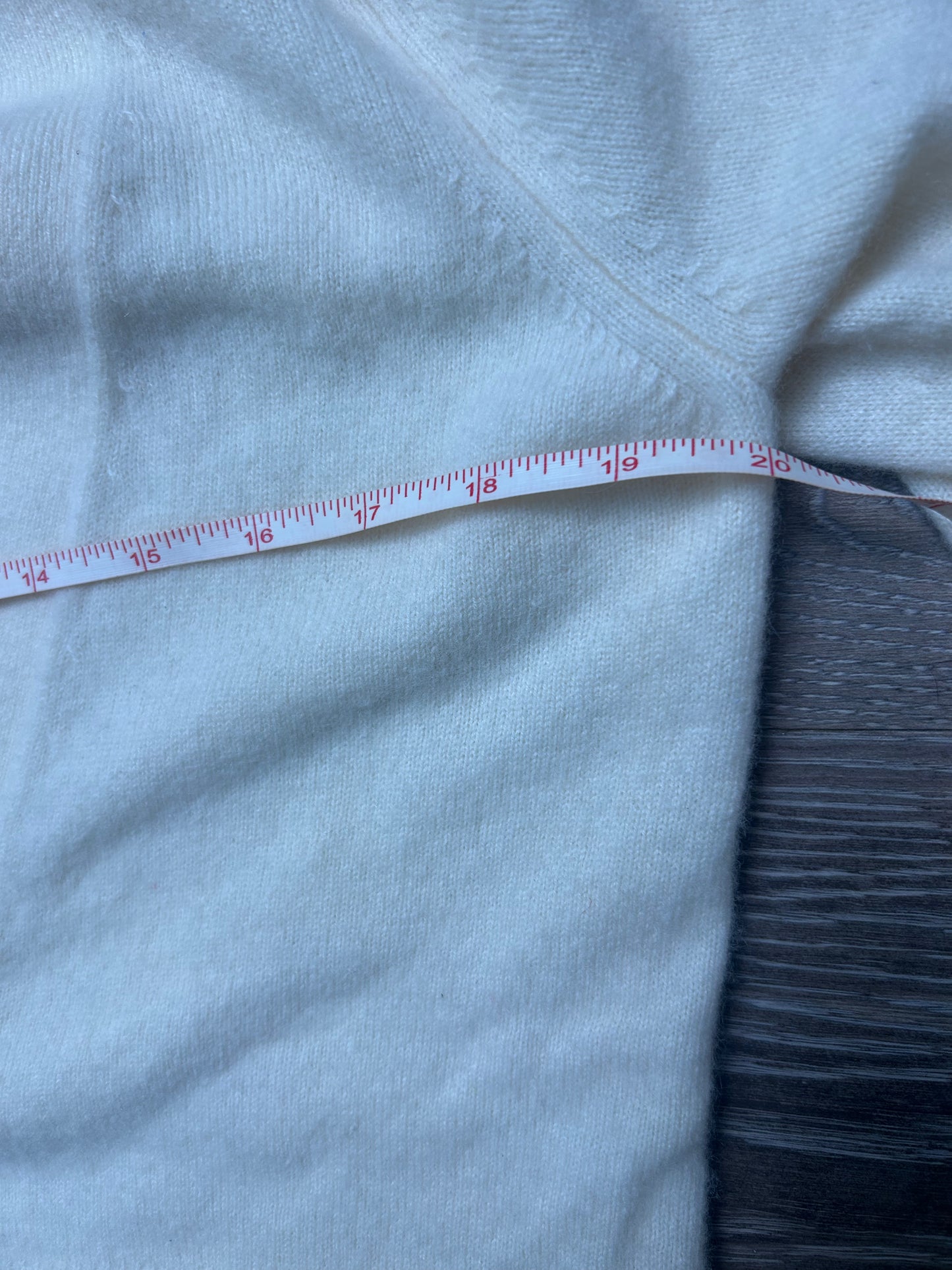 Banana Republic Cashmere Cardigan Cream with Abalone Buttons Size Petite Large