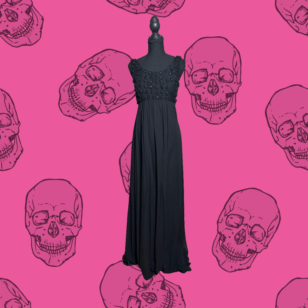 ✨ Robe longue babydoll Betsey Johnson en soie noire perlée et à sequins