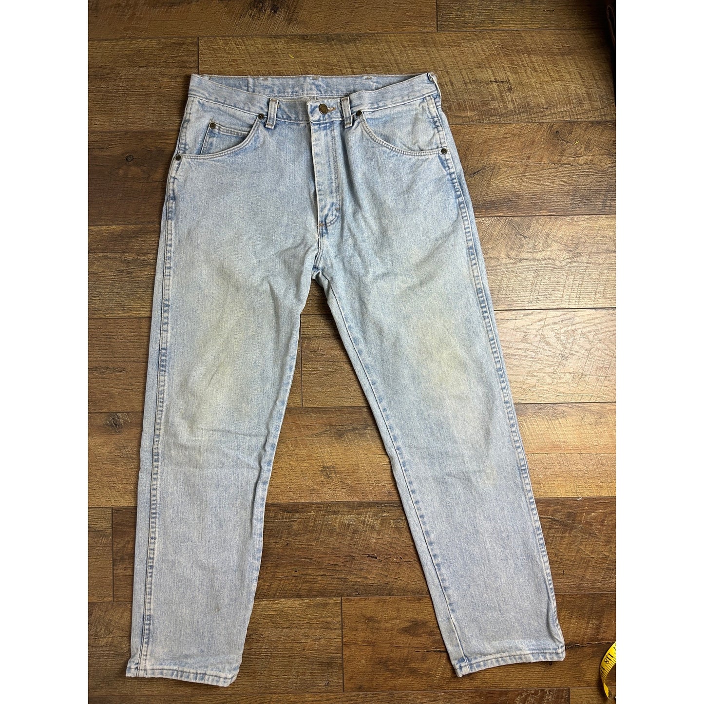 Vintage Wrangler Light Wash Straight Leg Jeans | Classic Western Denim 32x29