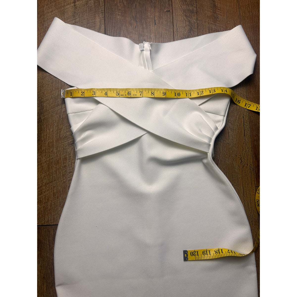 house of cb bodycon bandage off shoulder mermaid fit and flare dress white size medium