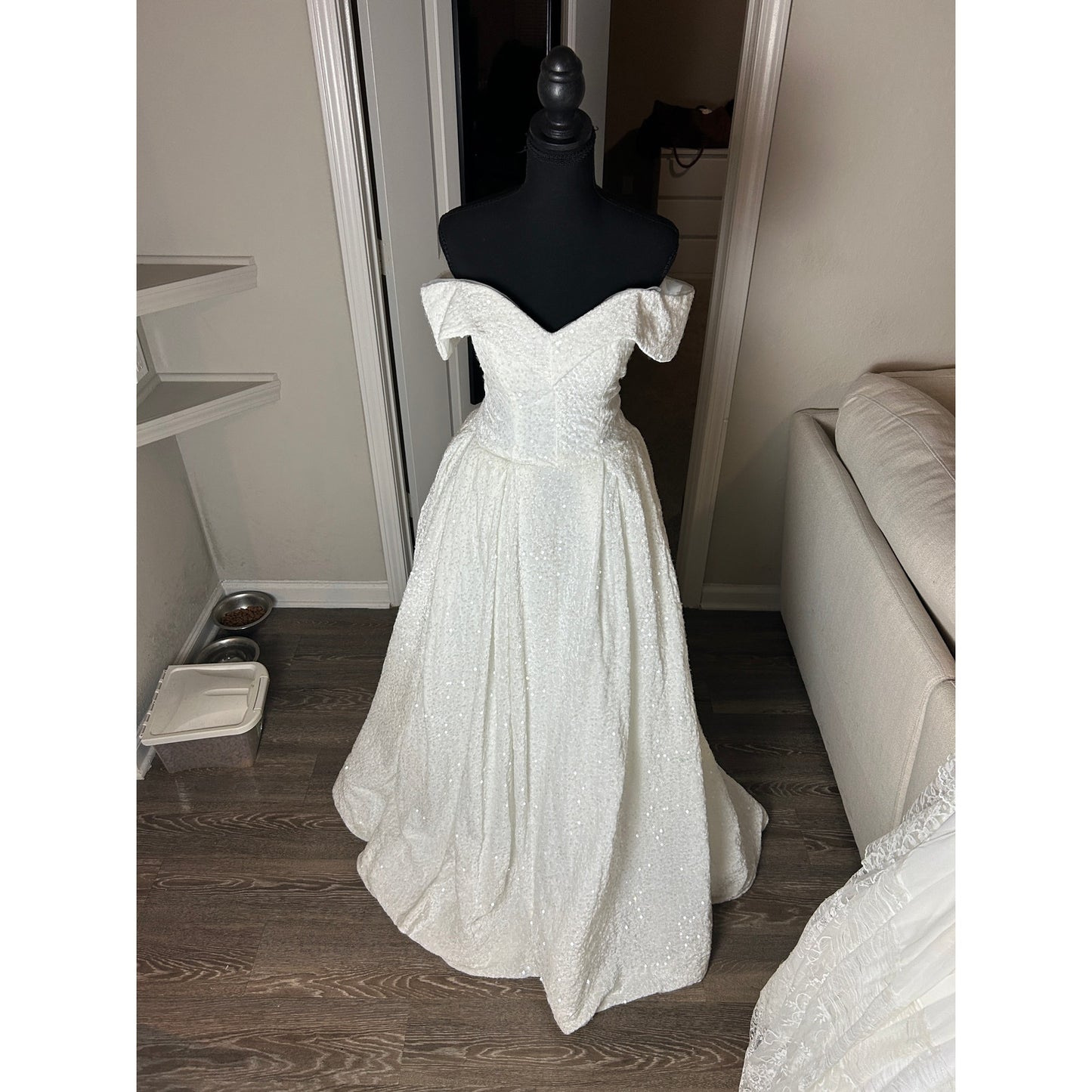 🤍 Carmen-Samtbrautkleid – Korsett-Rücken – Twilight-inspiriert – XS/S