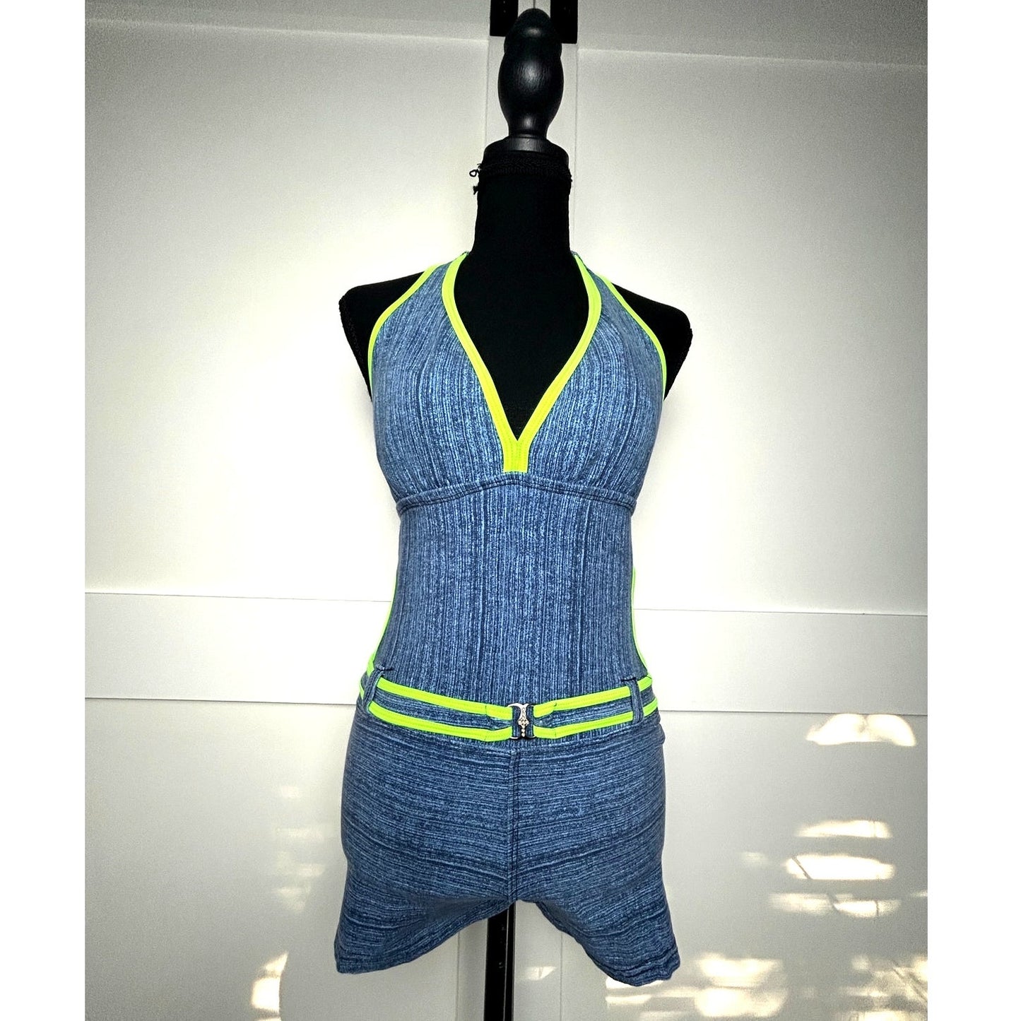 Y2K Saca Diamente Unitalla blue + green belted swimsuit