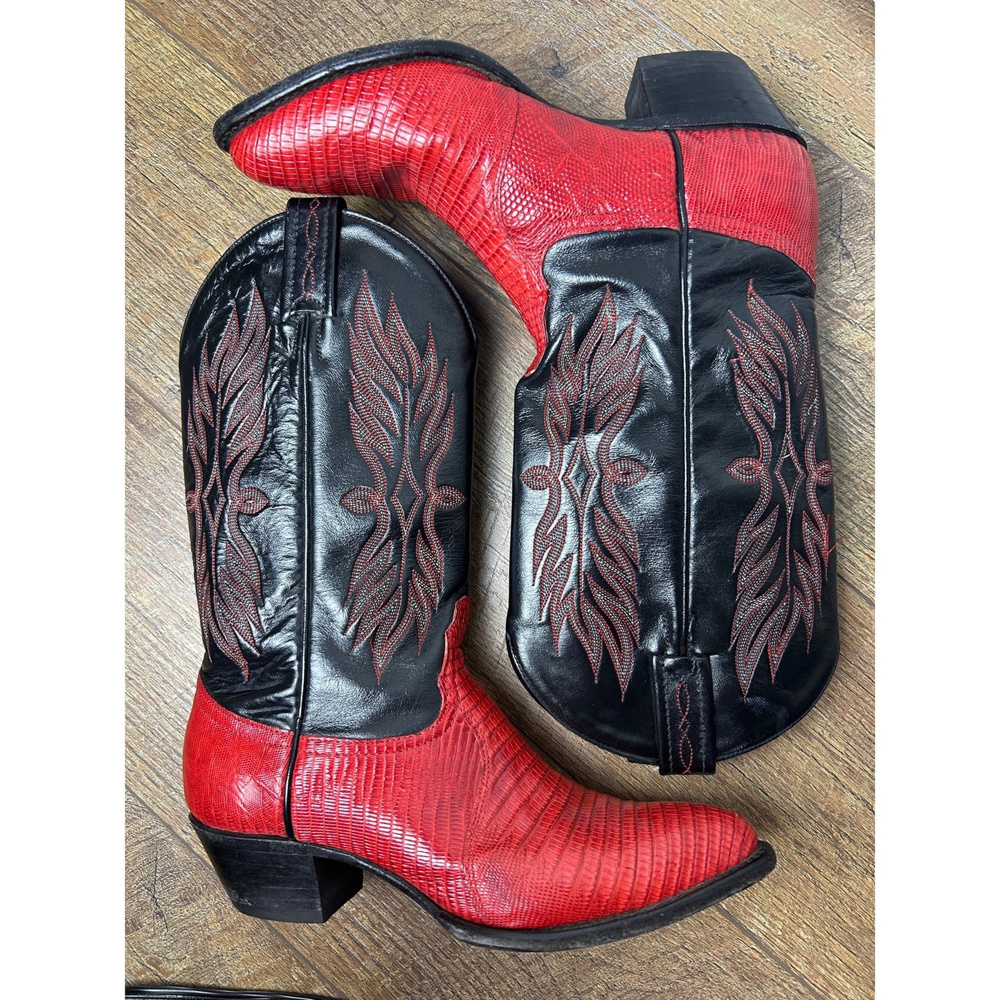 Bottes de cow-boy western Tony Lama en lézard rouge et noir brodé, taille 6,5