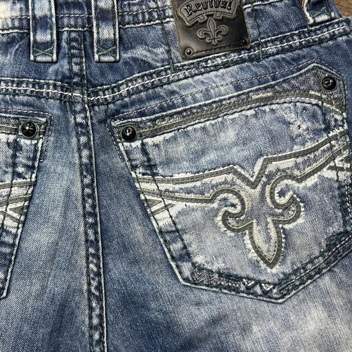 Mens blue rock revival jeans 34/ 36