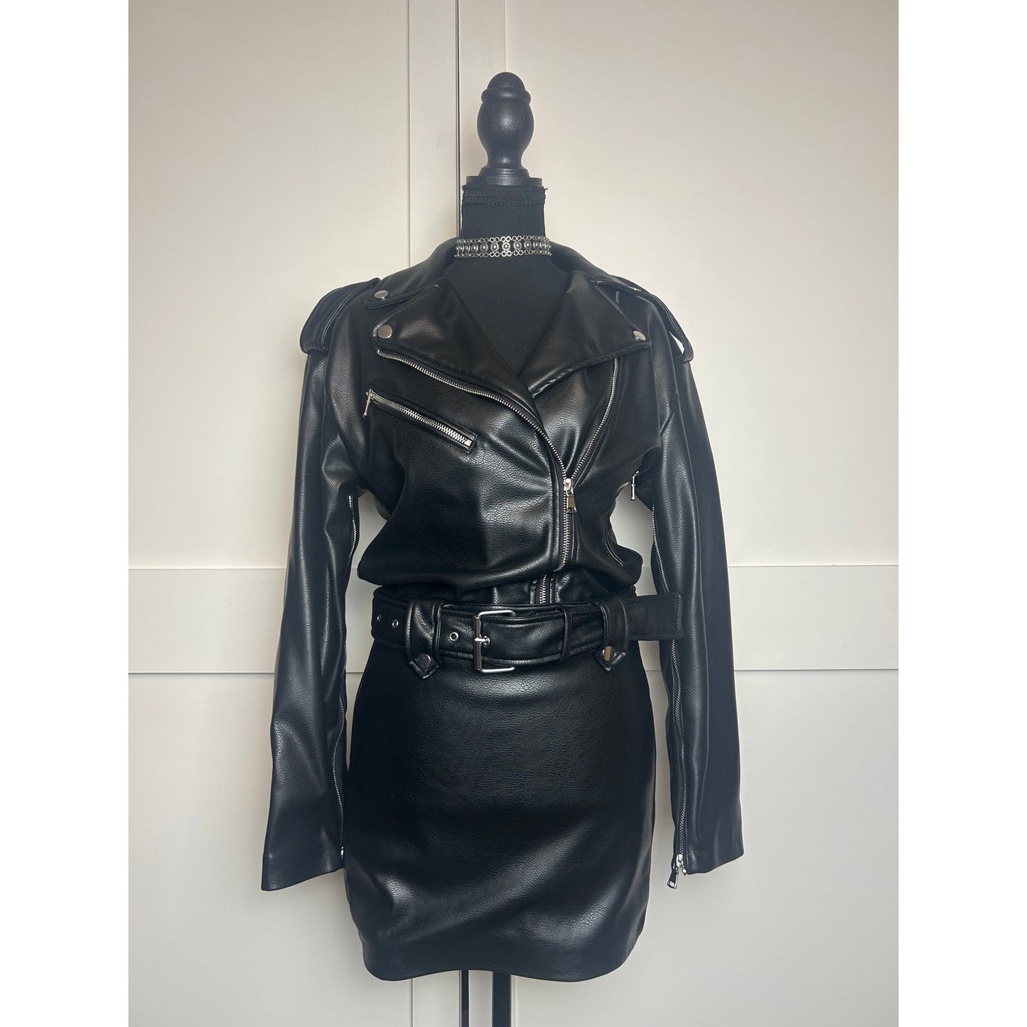 Zara nwt Kunstleder Bikerjacke Motorradjacke xs