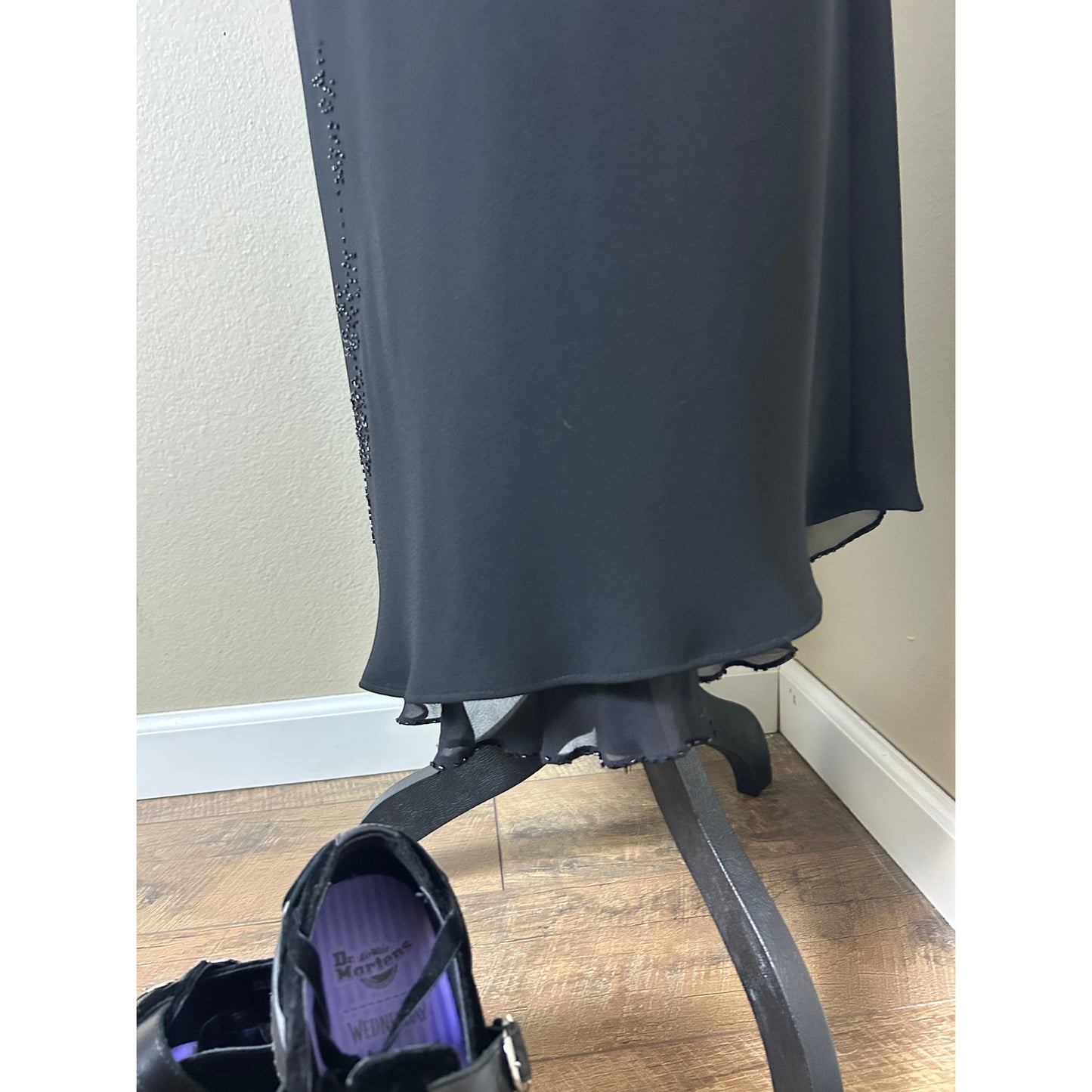 ✨ Vintage Jones New York Seidenkleid mit Perlen und Schalkragen