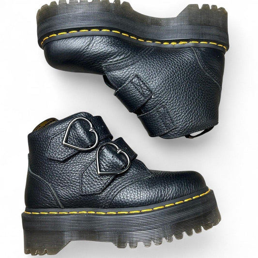 Doc Martens Devon Heart Platform Boots Size 5 - Pebbled Leather Buckle Boots