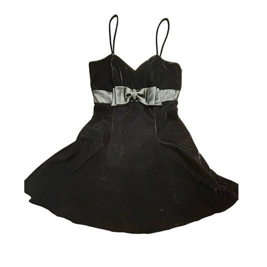 Scarlet Nite a-line velvet cocktail dress with bow and rhinestone details