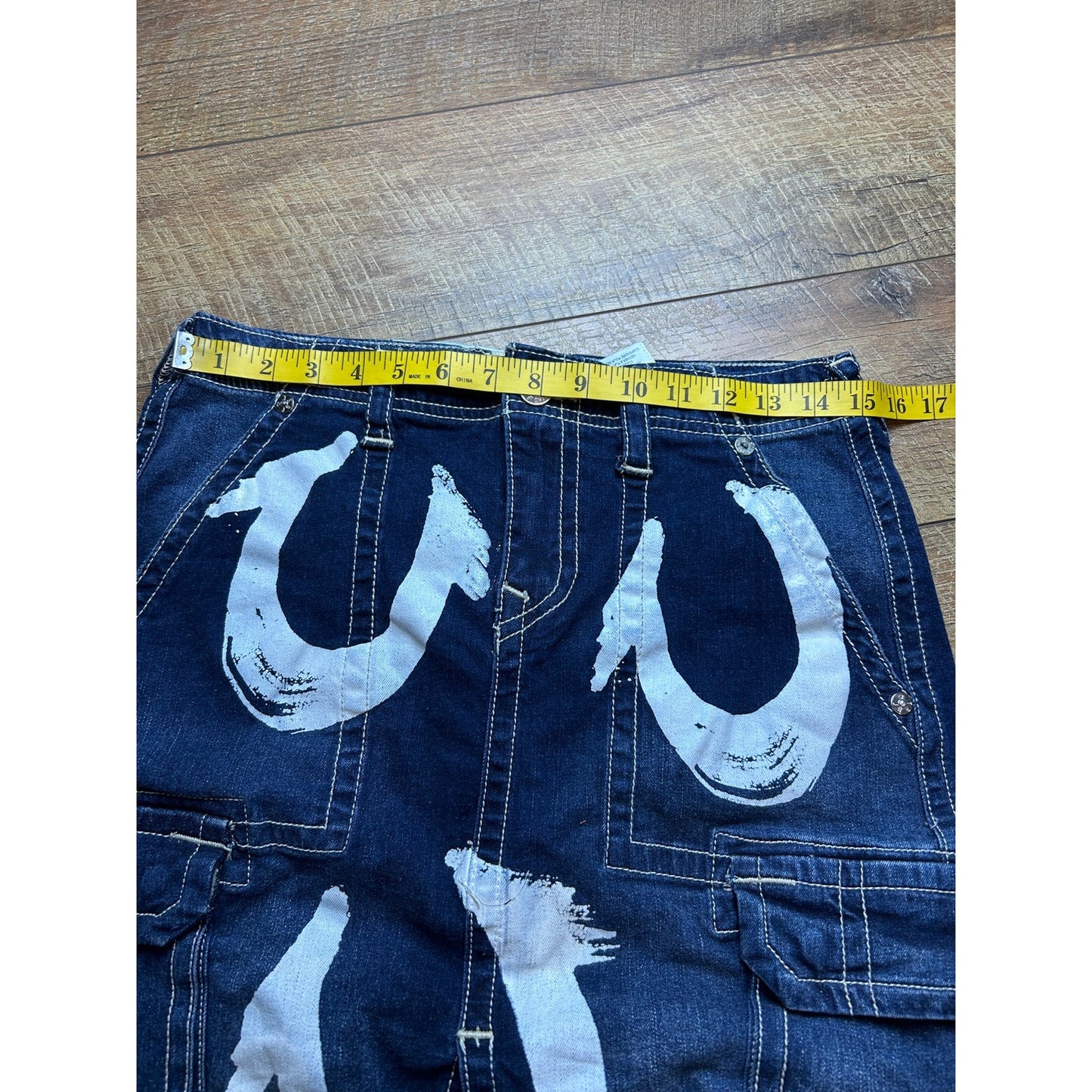 True Religion Cargo Midi Skirt Size 27 Y2K Indie Sleaze Utility Logo 30x26