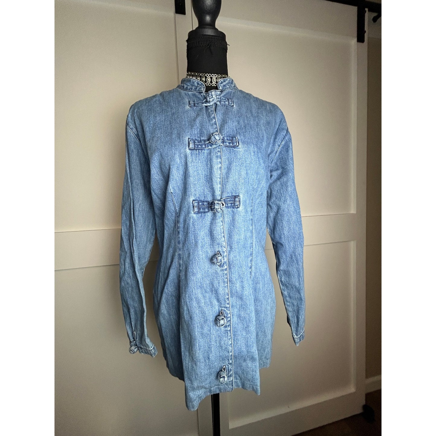 Vintage GUESS East Meets West Chambray Cowgirl Shirt Made in Hong Kong Size 7