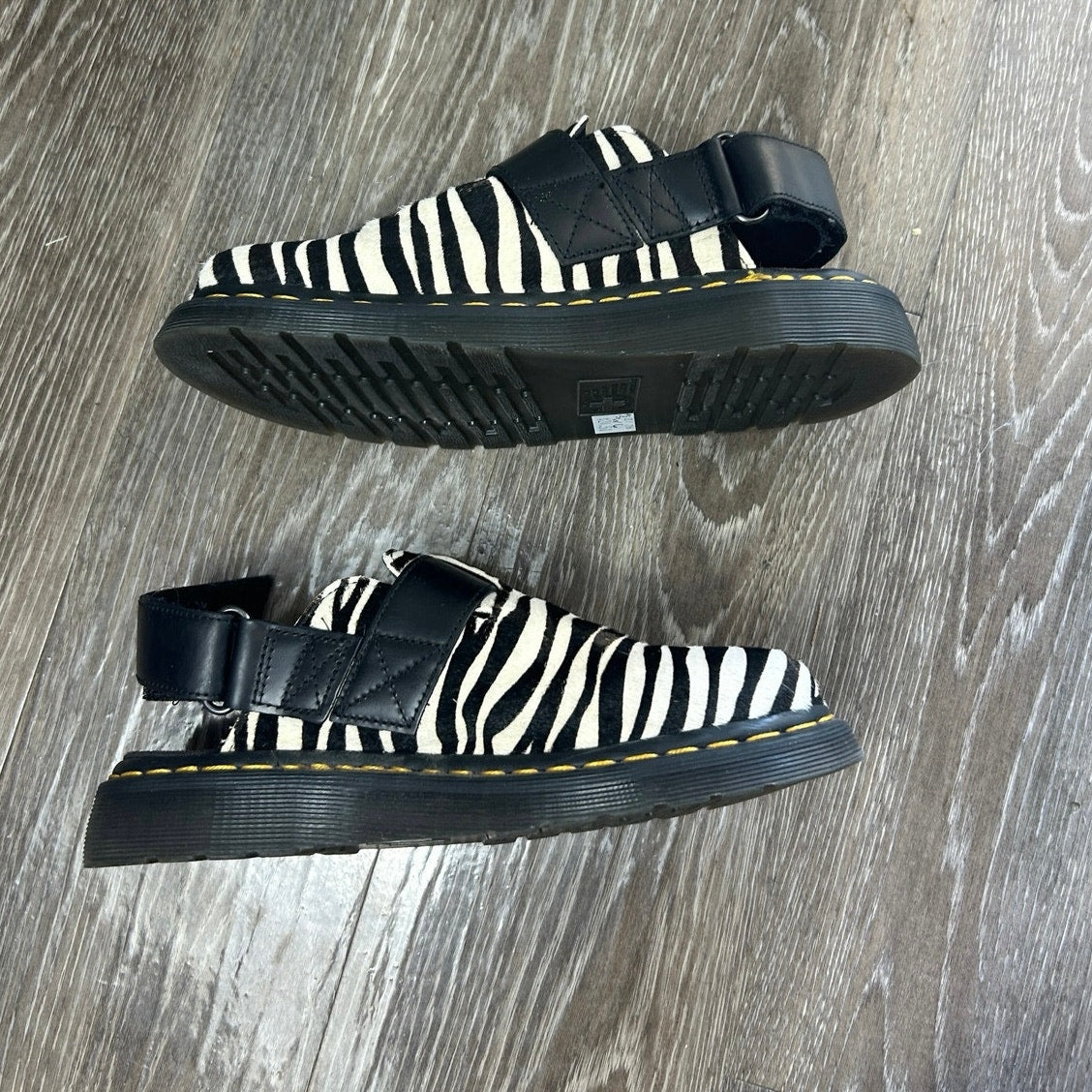 Mules Dr. Martens Jorge II Zebra Hair-On Taille 6 Imprimé Vache à Enfiler