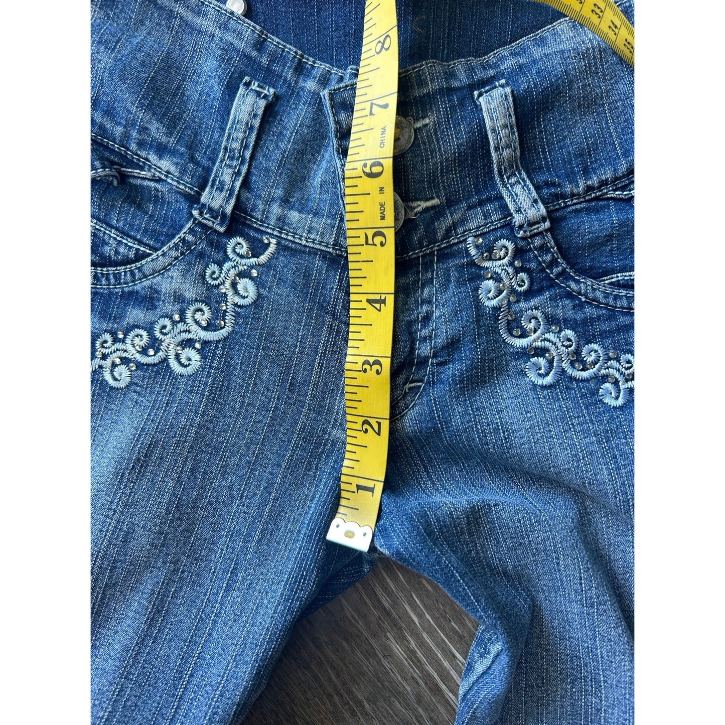 Y2K Low-Rise Bestickte brasilianische Bareback Flare Jeans 26/32