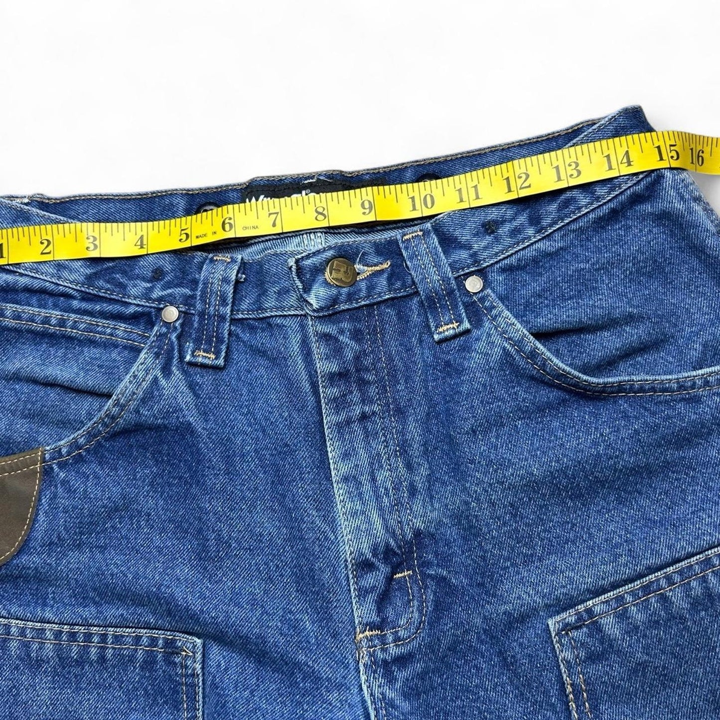 90s wrangler size 30x32 double knee blue jeans