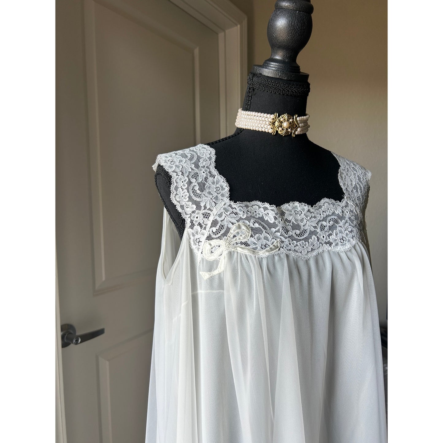 1960s Vanity Fair Bridal Peignoir Set Chiffon Robe + Slip Size S Vintage Bridal