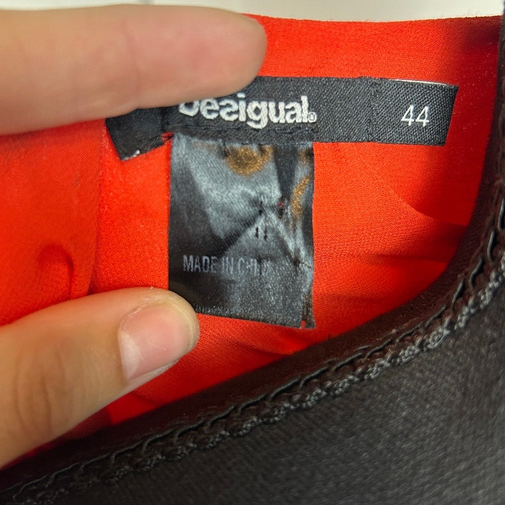 Robe Desigual Koda Taille 44 Imprimé Pégase Brodée Motifs Vifs Créateur Européen