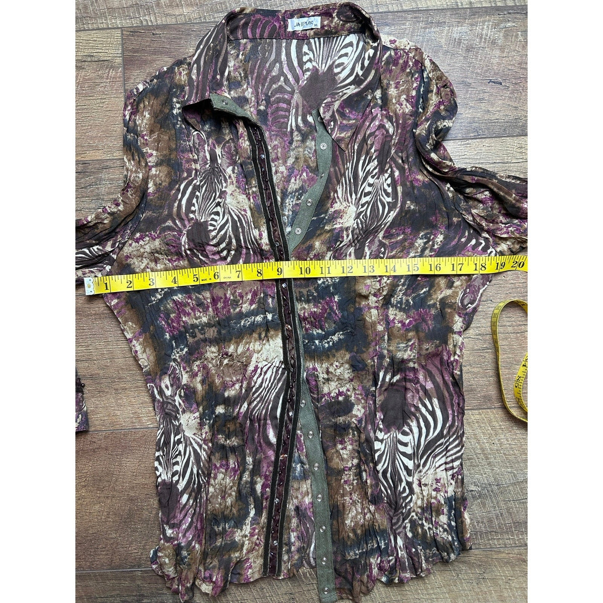 jaipur animal print snap up long sleeve crinkle top size xl