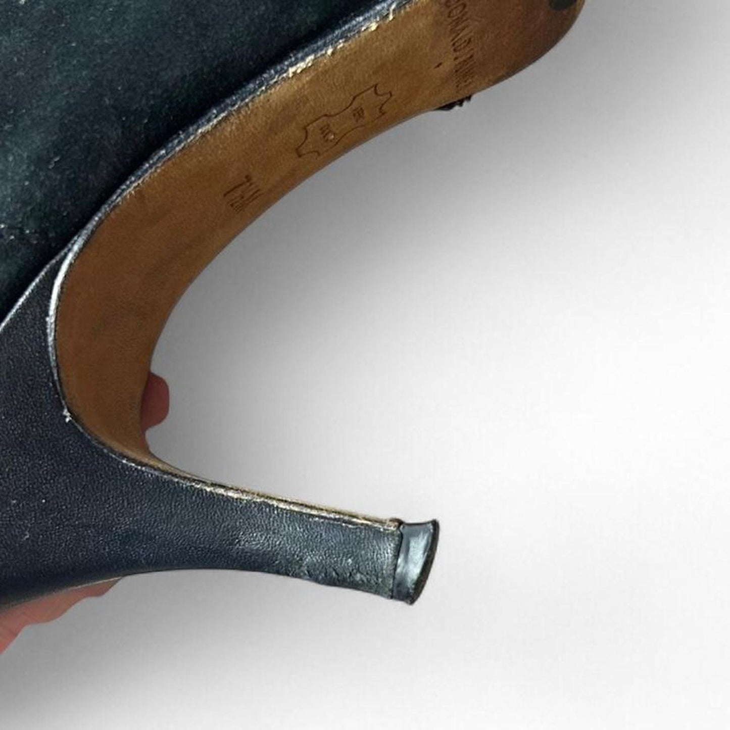 Donald pliner tinsley black suede kitten heel boot