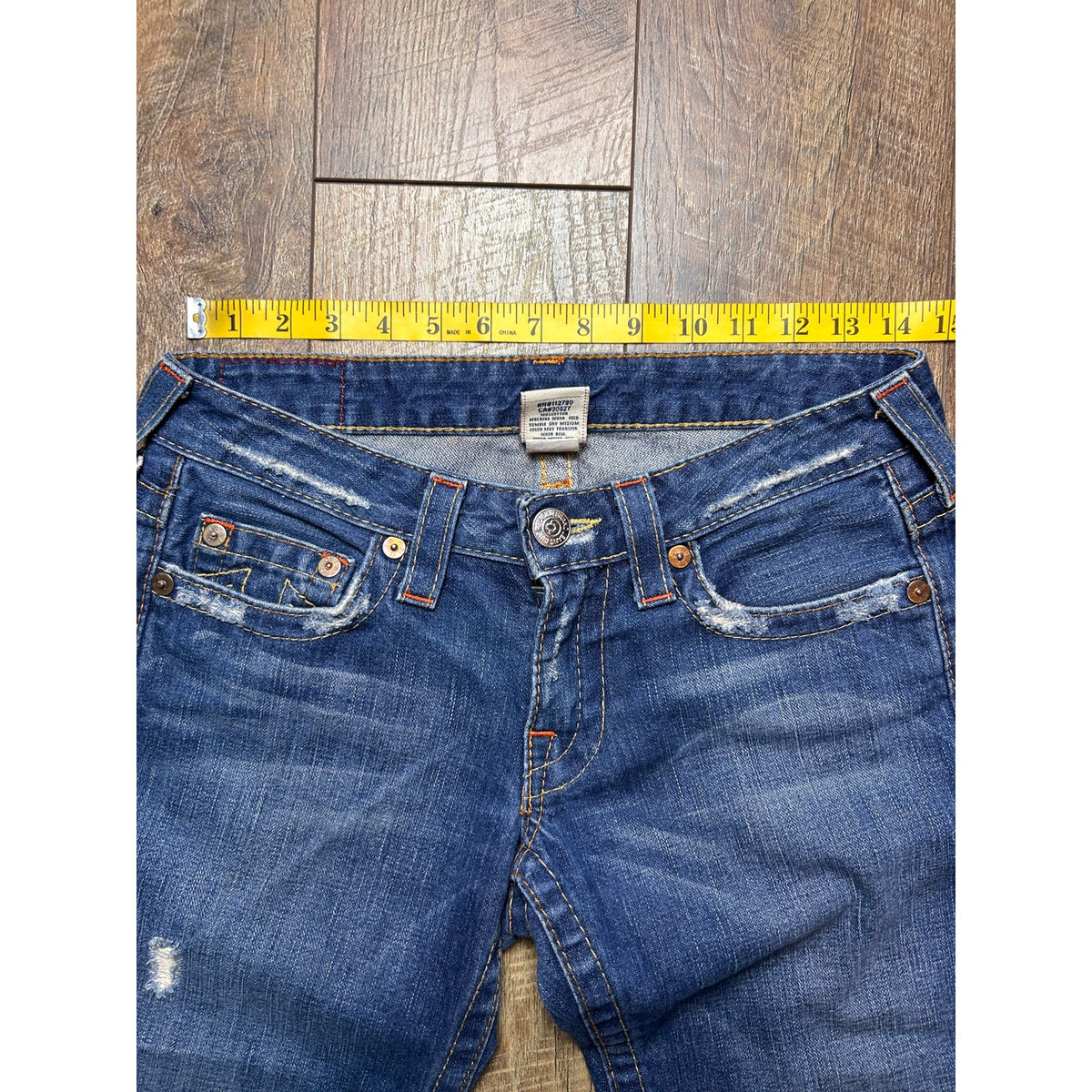 True Religion Becky Cut Distressed Jeans Size 28/29 Y2K Denim 601105 04-500