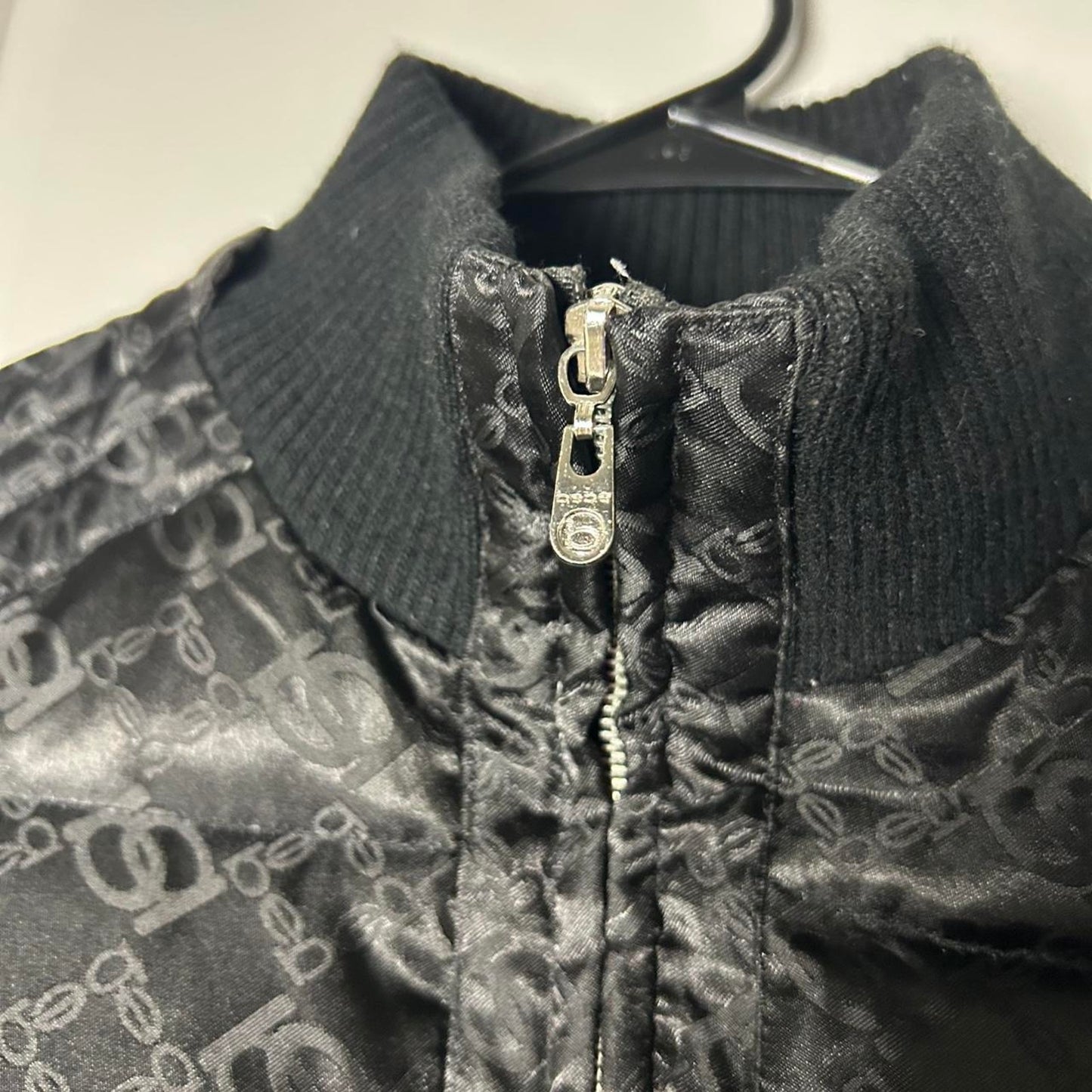 Bebe Black Silver Pufferjacke Größe M Indie Sleaze Y2K Metallic Mantel