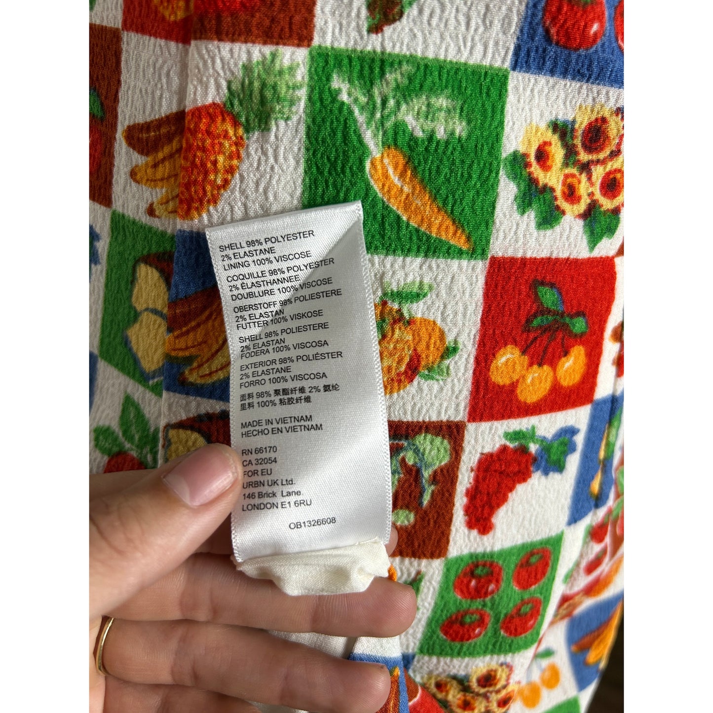 NEU Urban Outfitters Kleid mit Früchtemuster, Kragen, A-Linie, Krepp, Mini