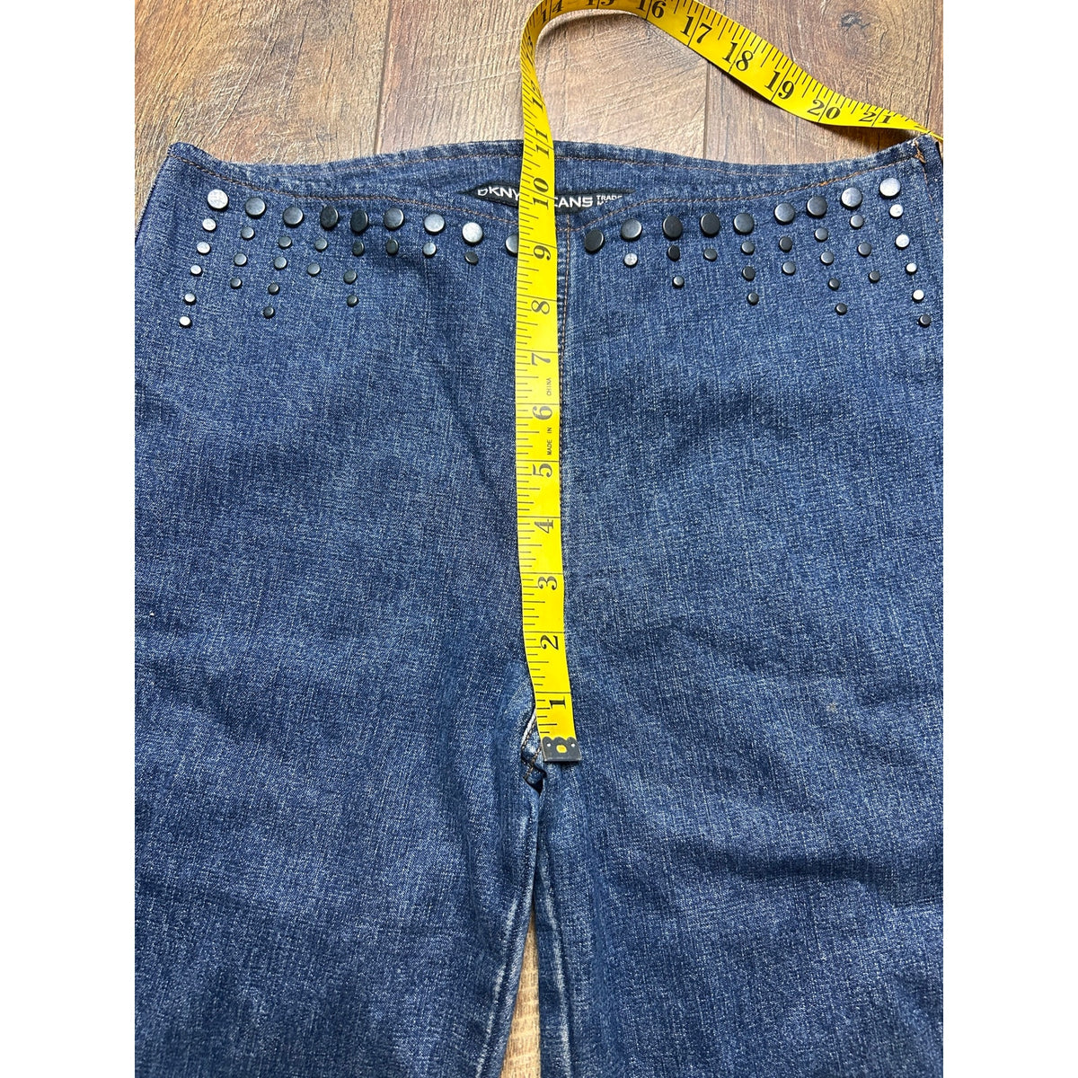 Vintage DKNY Bareback Brazilian Jeans Size 4 Studded Mid Rise 32x31 Y2K Denim