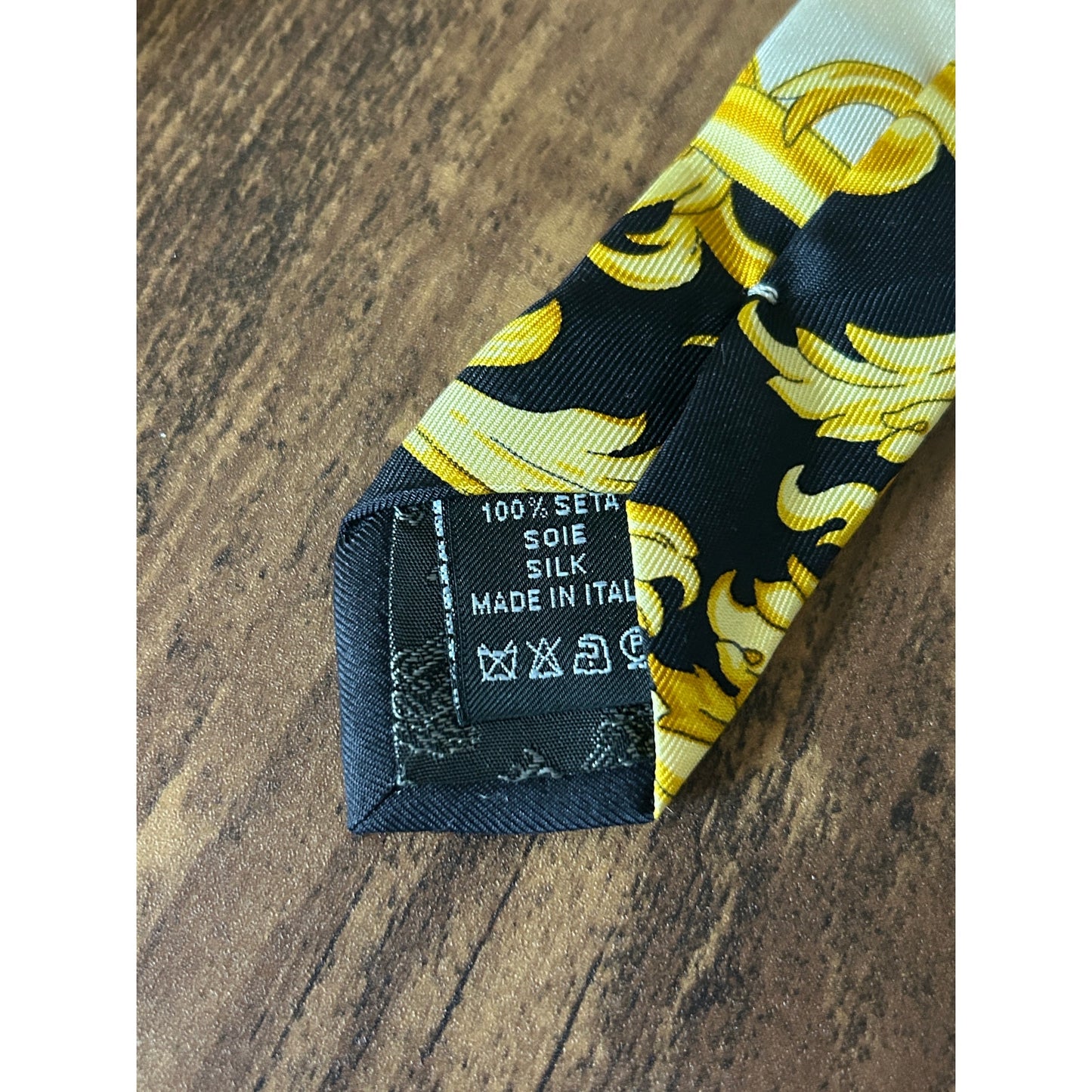 🖤💛 Vintage Couture Seidenkrawatte Barock – Ära 1992/93 – Schwarz-Gold-Print