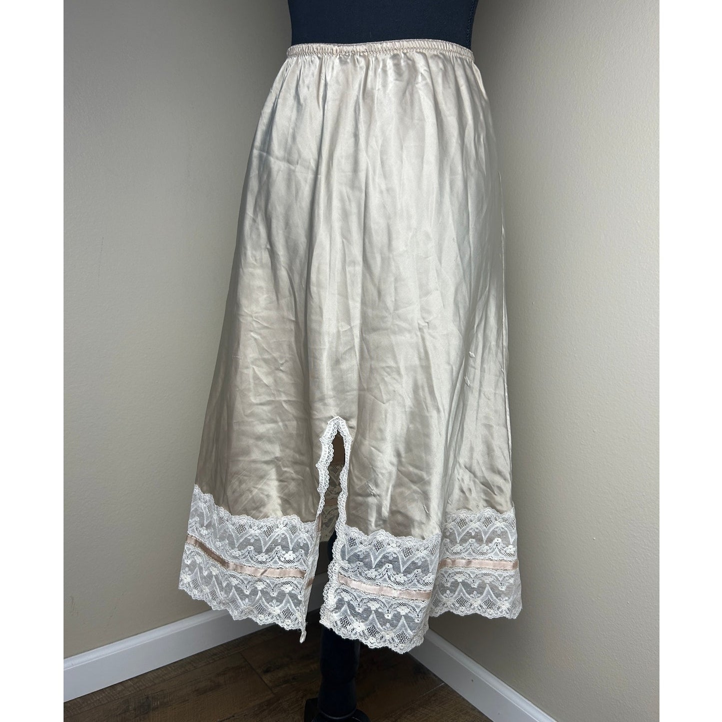 christian dior slip skirt embroidered side slit nylon/ rayon blend size m champagne and cream collored lace