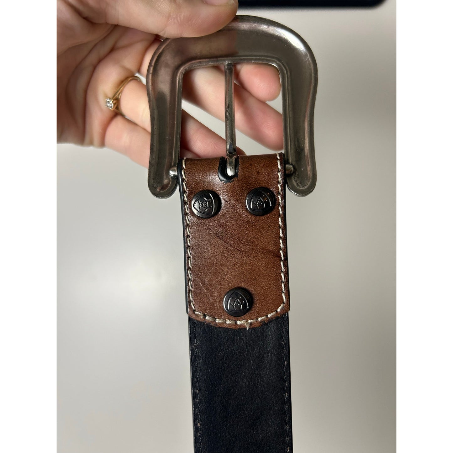 Ariat Concho-Ledergürtel mit Handpunzierung